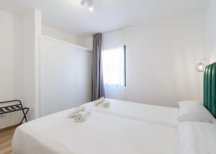 아파트 Homeforguest Moderno En