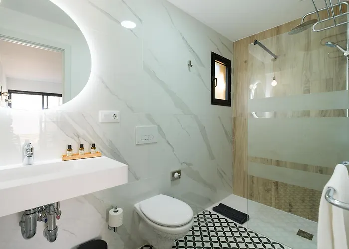 아파트 Homeforguest Moderno En